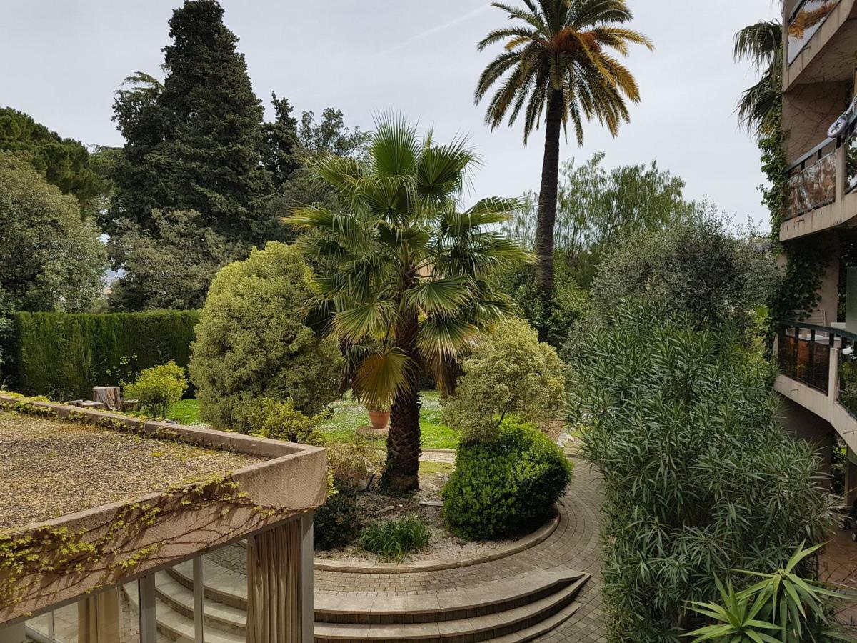 Les Palmiers A 700M De La Mer Nice Exteriér fotografie